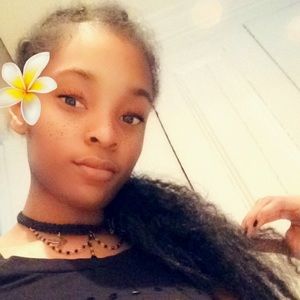 Meet your Posher, Destiny